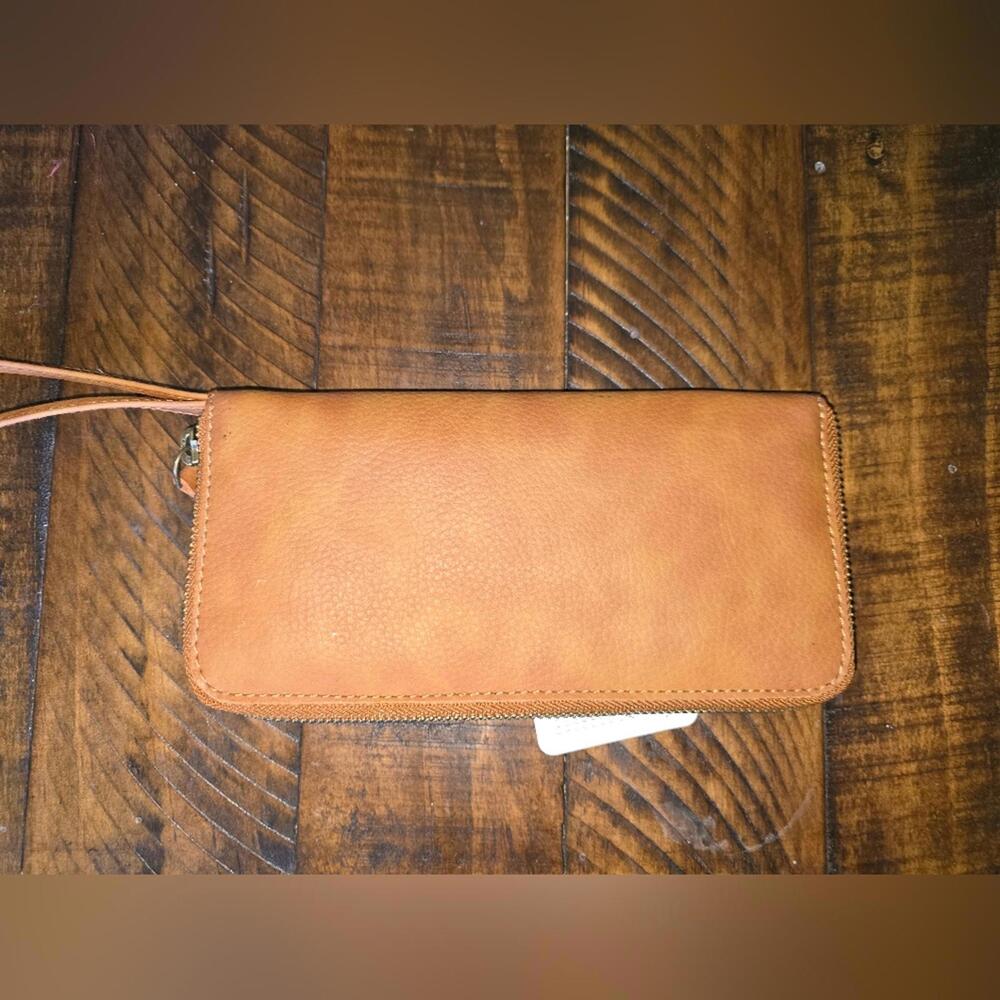 Free People Distressed Vegan Wallet - Picture 3 of 4
